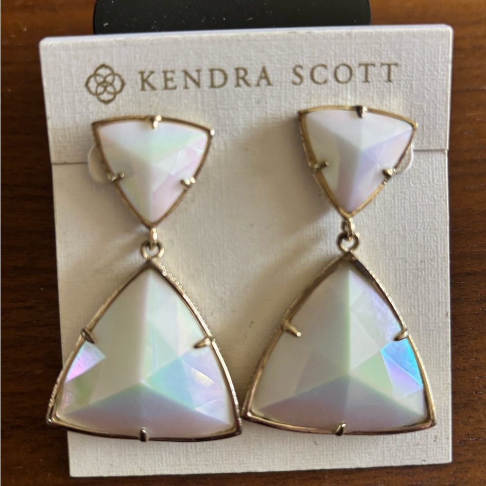 Kendra scott Maury Iridescent White / Gold Statement Earrings. HTF & Rare